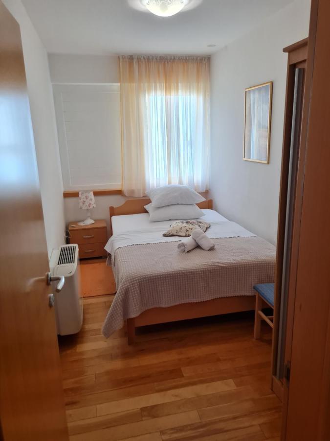 White Towers Residences No. 8 Zara Esterno foto